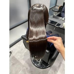 乾かすだけで決まる美髪縮毛矯正