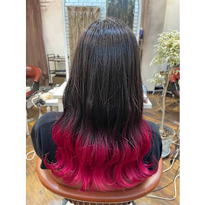 インパクトのあるヘアカラー