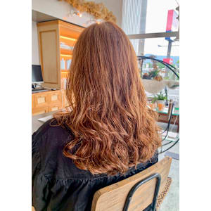 ロング×巻き髪風パーマ