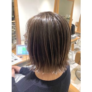 グレージュハイライト