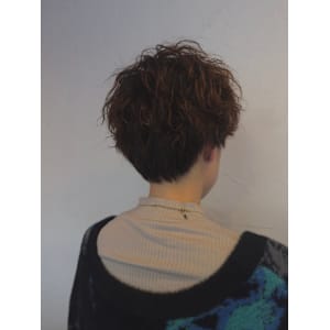 動きのあるショートヘア