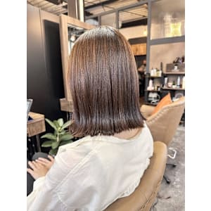 定番切りっぱなしボブ