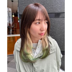 エンドカラーグリーン_イヤリングカラー_フェイスフレーミング