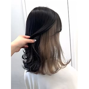 インナーカラーシルバー