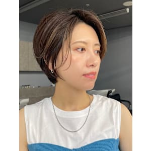 大人女性◎すっきり丸みショート