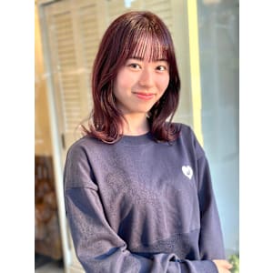 外ハネくびれスタイル