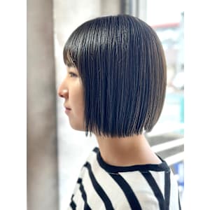 顎ラインショートボブ