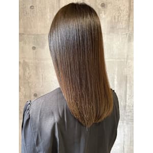 オリーブベージュ　髪質改善　ダメージレスカラー　サラツヤ