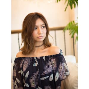 外はねミディアムヘア