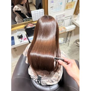 メテオカラーで柔らか艶髪に！