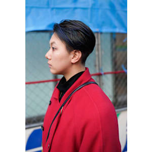 刈り上げショート×ハイライトデザイン（カーキアッシュ）