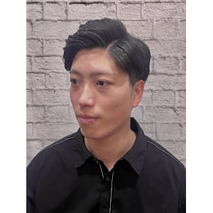 メンズ／ツーブロック／パーマ／七三／刈り上げ