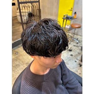 メンズツーブロックマッシュカットスパイラルシャドウパーマ