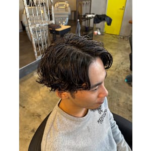 メンズツーブロックマッシュカットスパイラルシャドウパーマ