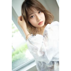 シースルーバング×ショートボブ