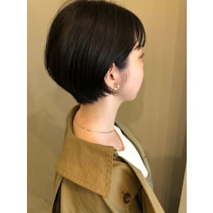 後頭部がふんわり　ショートボブ