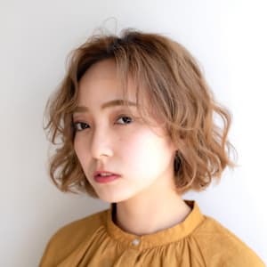 ハイトーンベージュボブ