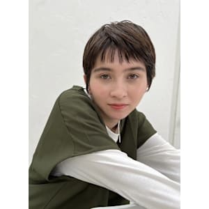 フレンチガーリーボブ