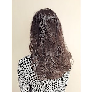 ウェーブ感のある抜け感ロング2