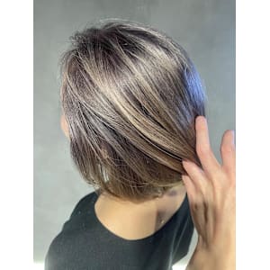 シャドールーツ/バレイヤージュ/ペールベージュ