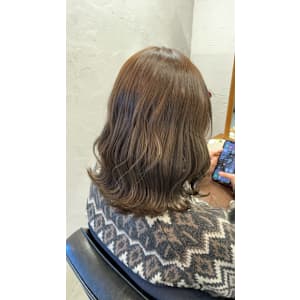 アディクシーカラーでオリーブグレージュ