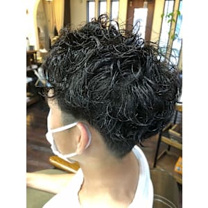 アップバング刈り上げソフトスパイラルパーマ
