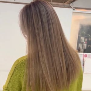 ミルクティーベージュ