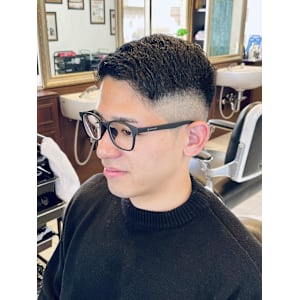 【20代 男性】ロンドンナチュラルフェード（大宮/バーバー）