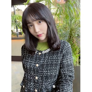 ブラウンカラー　レイヤーカット　前髪あり　ワイドバング　暗髪