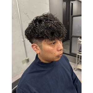 WAVY 桜木町店×スペインカール風パーマ