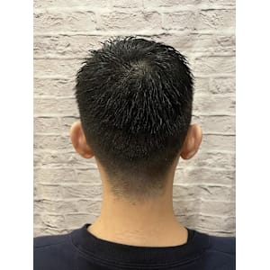 ソフトモヒカン刈り上げショート