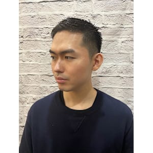 ソフトモヒカン刈り上げショート