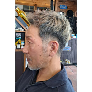 くせ毛を生かしたショートスタイル