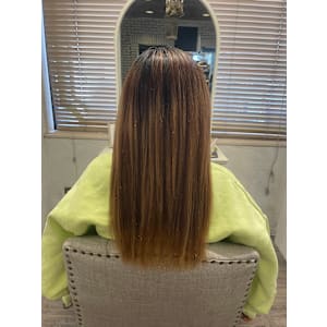 ハイダメージの方でも縮毛矯正