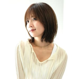 前下がりショート・ボブ/絶壁解消/前髪あり/30代/40代/
