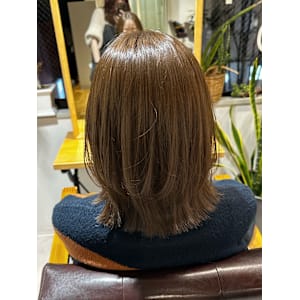 30代40代50代外ハネミディアムレイヤー髪質改善縮毛矯正