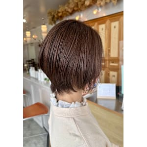 ミディアム×くびれボブ