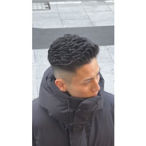 ショートバック　フェード　アイロンパーマ