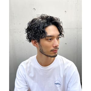 Yona Saint×スタイル