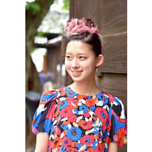 Yona Saint×スタイル