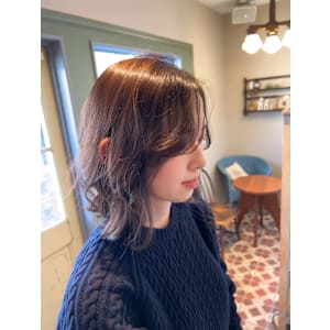 Yona Saint×スタイル