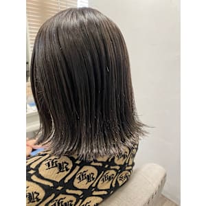 ハイライトで作るグレージュカラー