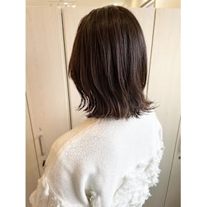 くびれボブ/イルミナアンバー/艶カラー