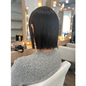 【錦まりな】切りっぱなしボブ　タッセルボブ　顎下３センチボブ