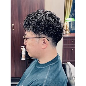 【40代男性】ロンドン七三ナチュラルパーマ（大宮/バーバー）