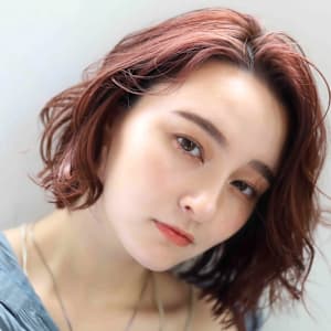 暖色系かきあげきりっぱなしボブ