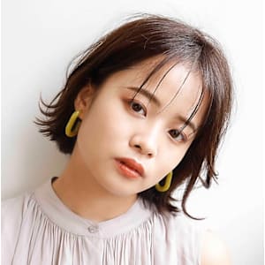 外ハネ耳掛けショート