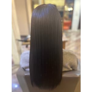 【髪質改善】独自のケアを＋したストレートパーマ