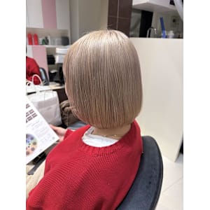 ボブ×ミルクティーベージュ