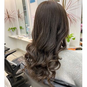 アッシュ系ヘアカラー